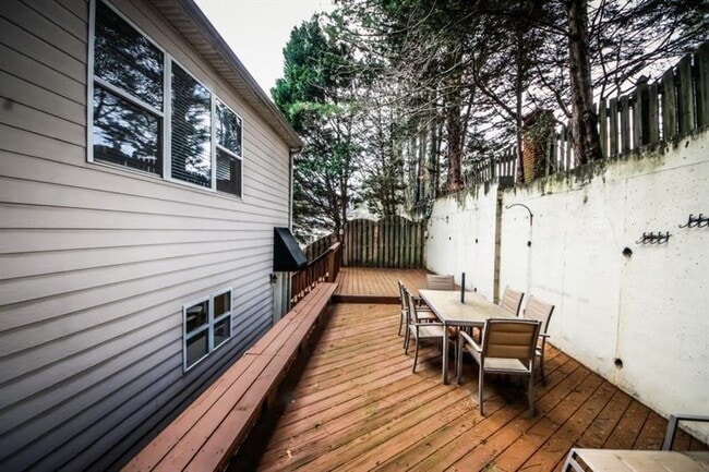 Building Photo - 1354 Brookhaven Village Cir NE