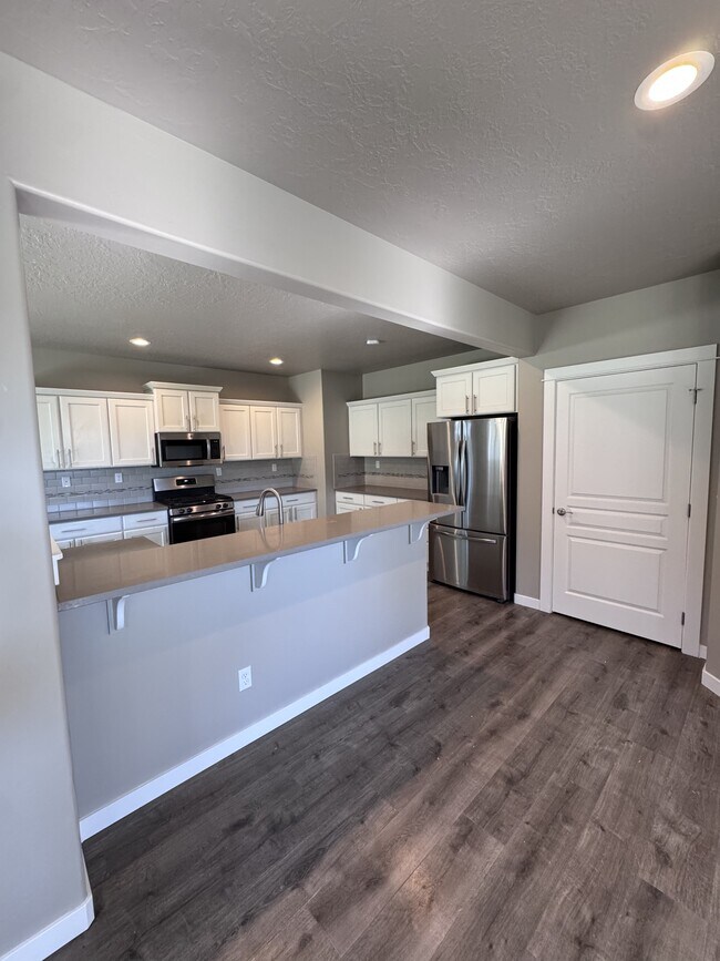 Building Photo - 9543 W Goldenpond Ct