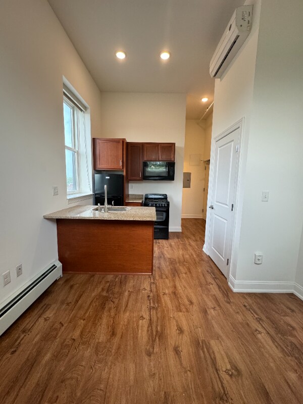 Building Photo - 591 Terrace Park