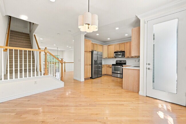 Building Photo - $2,895.95 with $300 Off the first month's rent, 2 Beds - 2.5 Bath, Townhome in Lone Tree with Bal...