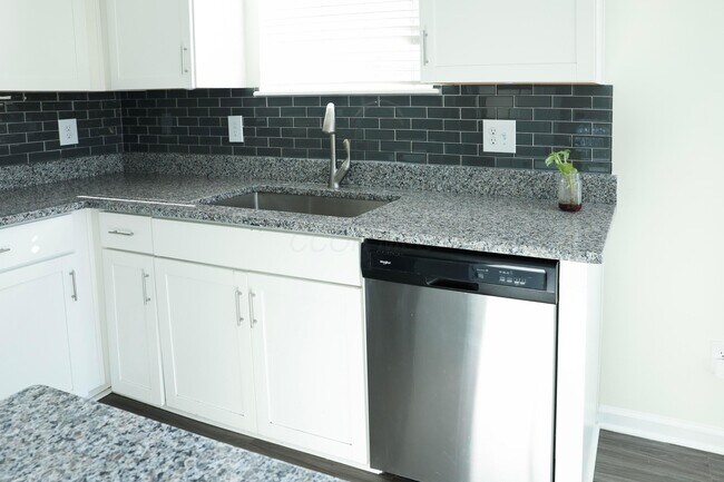 Building Photo - 11921 Warbler Wy