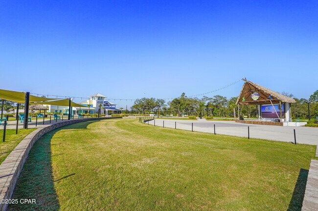 Building Photo - 9000 Parrot Pl