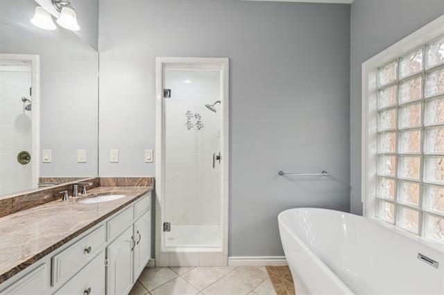 Building Photo - 5801 Orchid Ln
