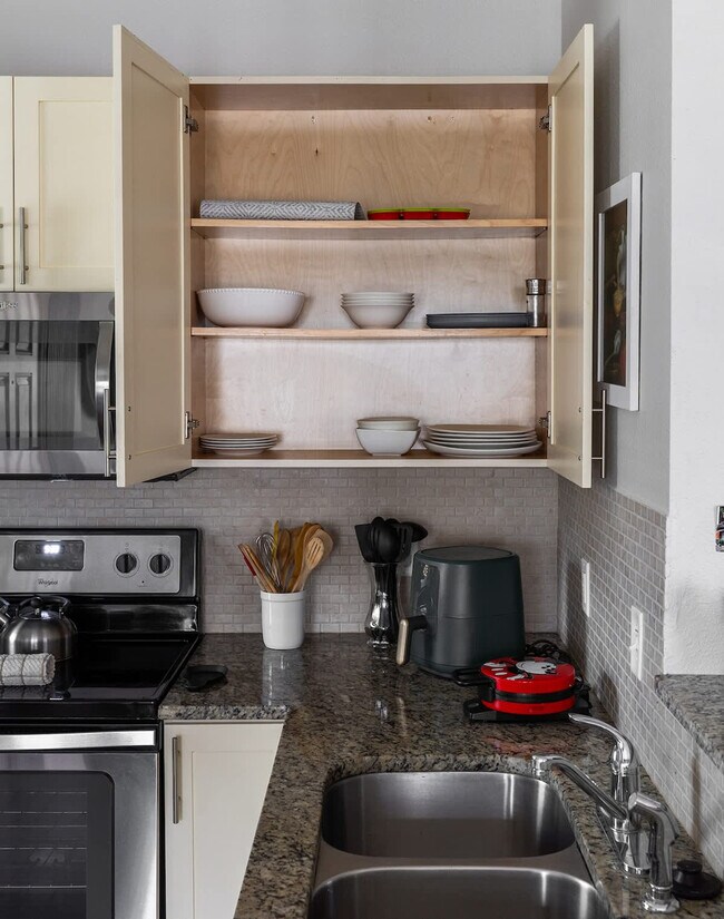 Building Photo - 3211 Oyster Ln