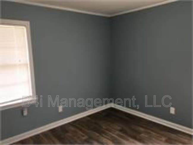 Building Photo - 109 Fifth Avenue