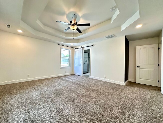 Building Photo - 1040 Harrison Way