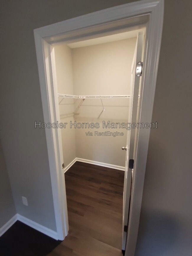Building Photo - 5636 Brownstone Dr