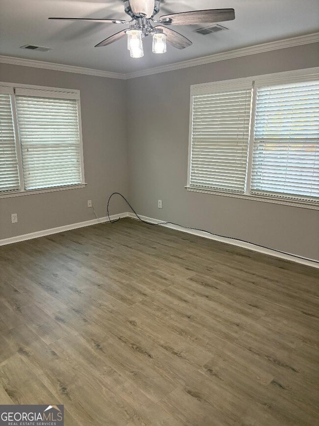 Building Photo - 228 Fairview Ave