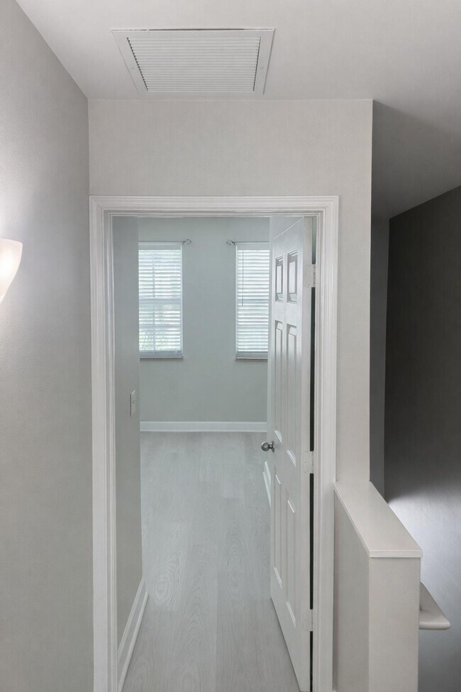 Building Photo - 356 Moorings Dr