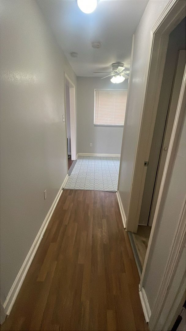 Building Photo - Completely Renovated 2 Bedroom House!