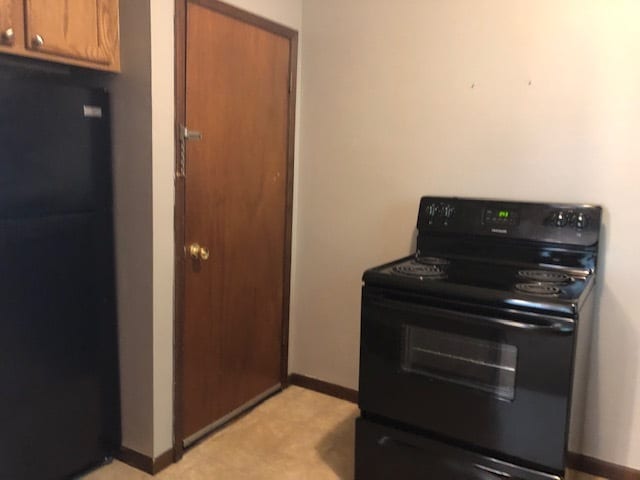 Building Photo - 220 Melrose Ct