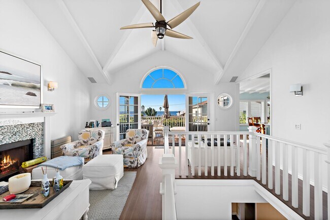 Building Photo - Woods Cove Beach House