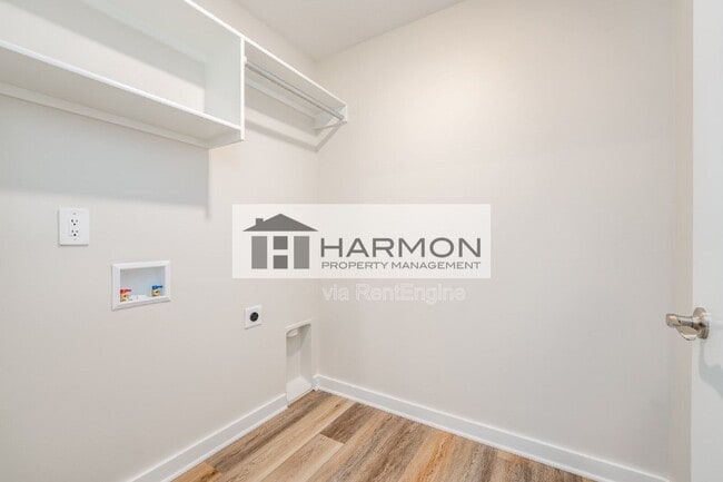 Building Photo - 2078 N Reece Ct