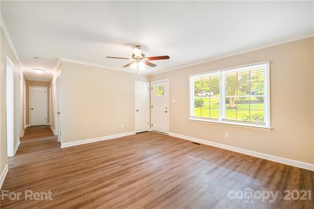 Building Photo - 3735 Somerset Dr