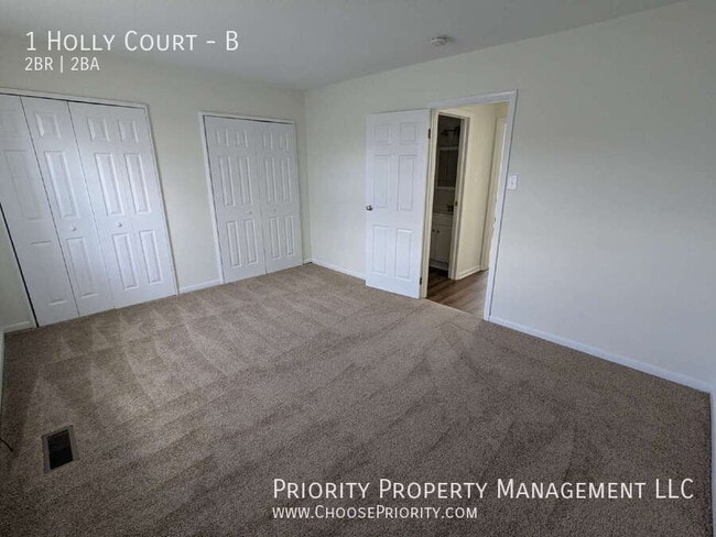 Building Photo - 1 Holly Ct