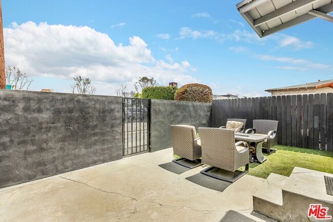 Building Photo - 15006 Burin Ave