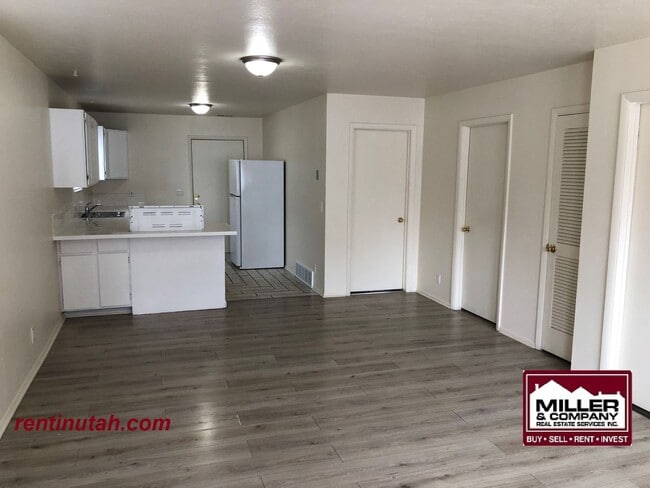 Building Photo - 265 Rigdon Ave