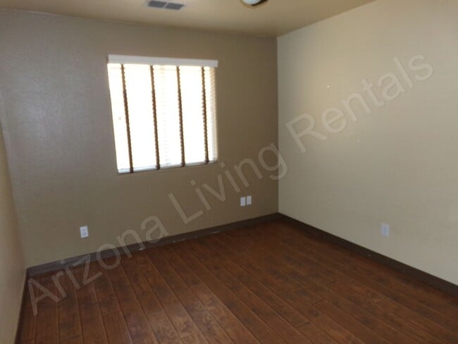 Building Photo - BEAUTIFUL HOME NEAR WALLECK RANCH