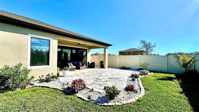 Building Photo - 12661 Oak Hill Way