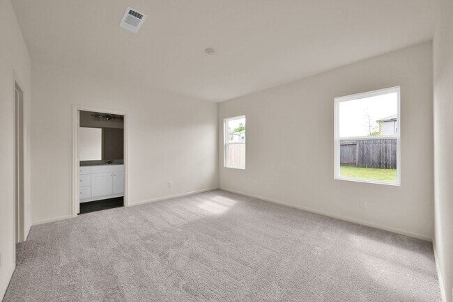 Building Photo - For Lease | 3 Bed, 2 Bath | 1,412 Sq Ft | Chapel Run community|