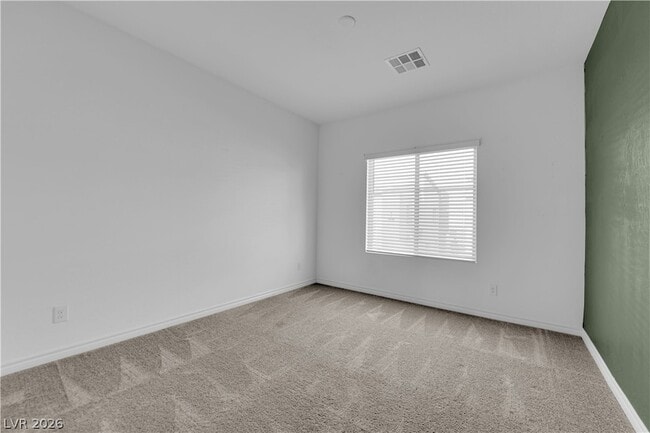 Building Photo - 600 N Carriage Hill Dr