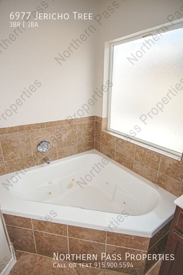 Building Photo - 6977 Jericho Tree Dr