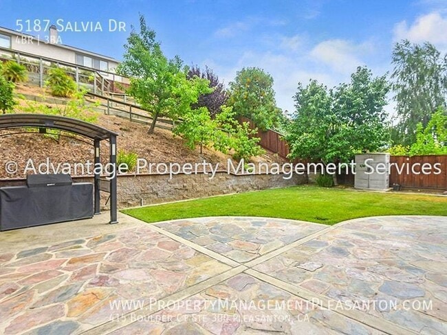 Building Photo - 5187 Salvia Dr
