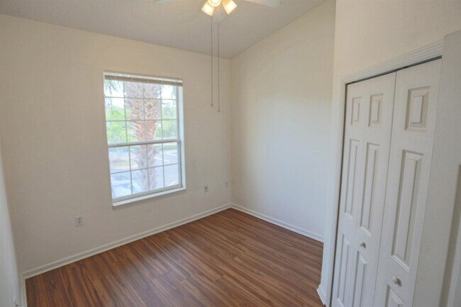 Building Photo - 1603 Preswick