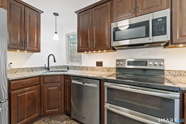 Building Photo - 45 Luchon Rd