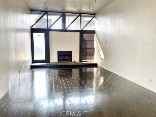 Primary Photo - 1316 Pacific Ave