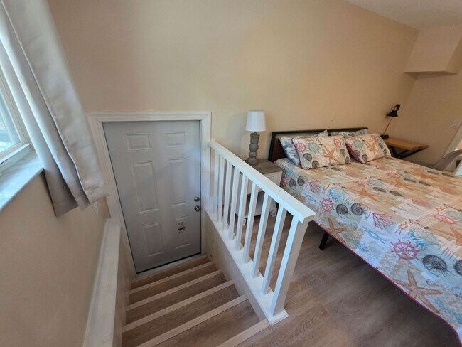 Building Photo - 3/2 Lake House