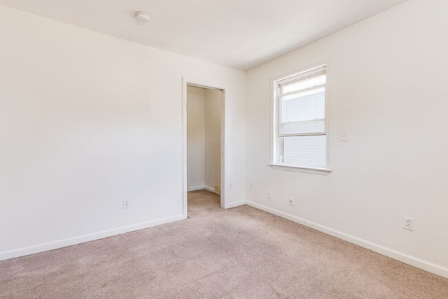 Building Photo - 224 Seward St