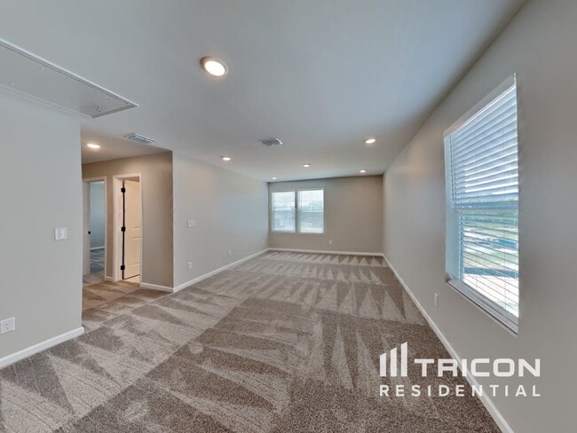 Building Photo - 176 Millbrook Dr