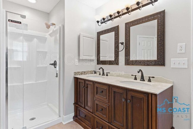 Building Photo - 14961 Greenwell Cir