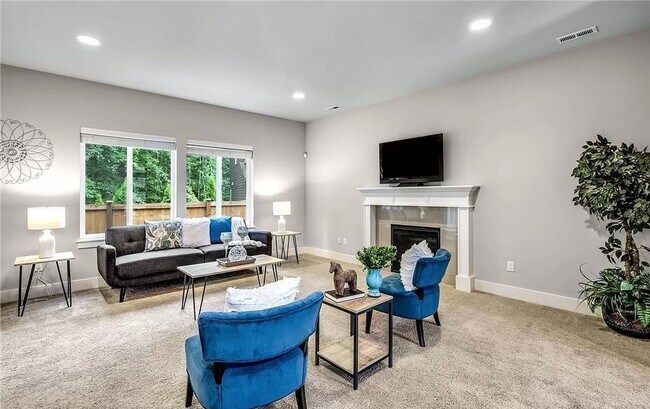 Building Photo - Beautiful Bothell Home