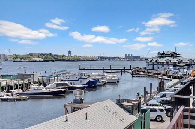 Building Photo - 33 Commercial Wharf