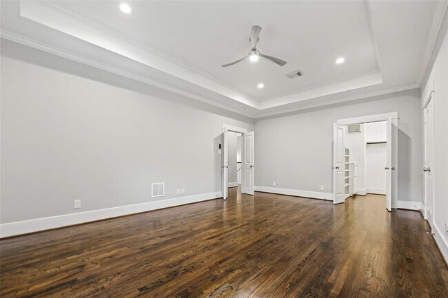 Building Photo - 542 W 26th St
