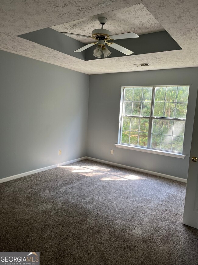 Building Photo - 506 Rosewood Cir