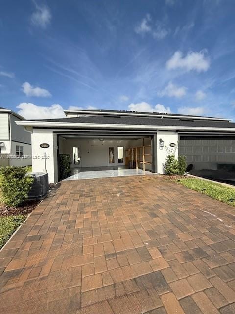 Building Photo - 9261 Gran Teatro Dr