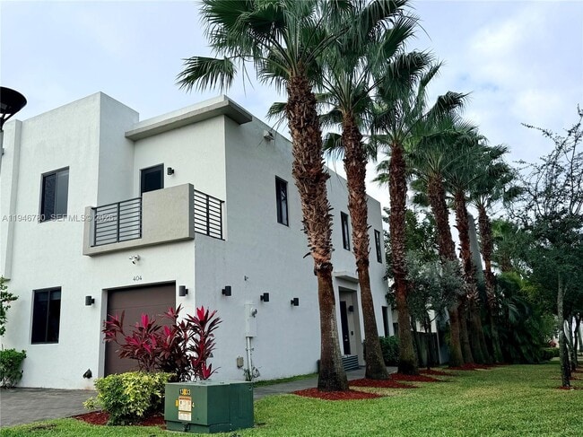 Building Photo - 404 SW 91st Ct