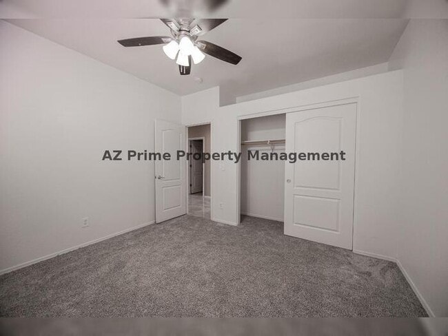 Building Photo - 123 W Elmwood Pl