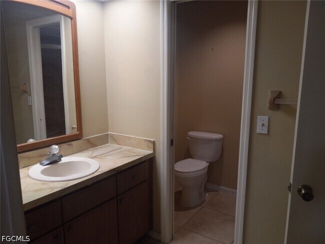 Building Photo - 1106 SE 21st Ln