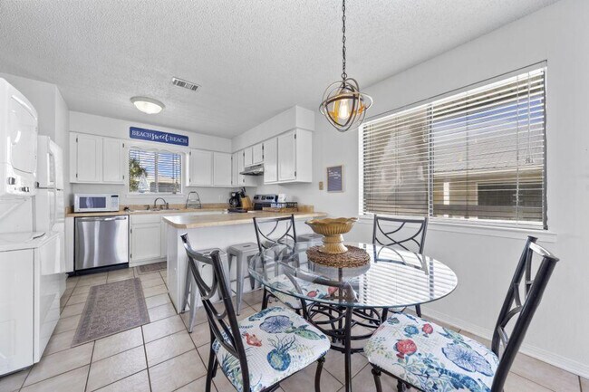 Building Photo - 25925 Canal Rd