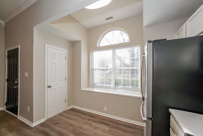Building Photo - 7351 Camberwood Dr