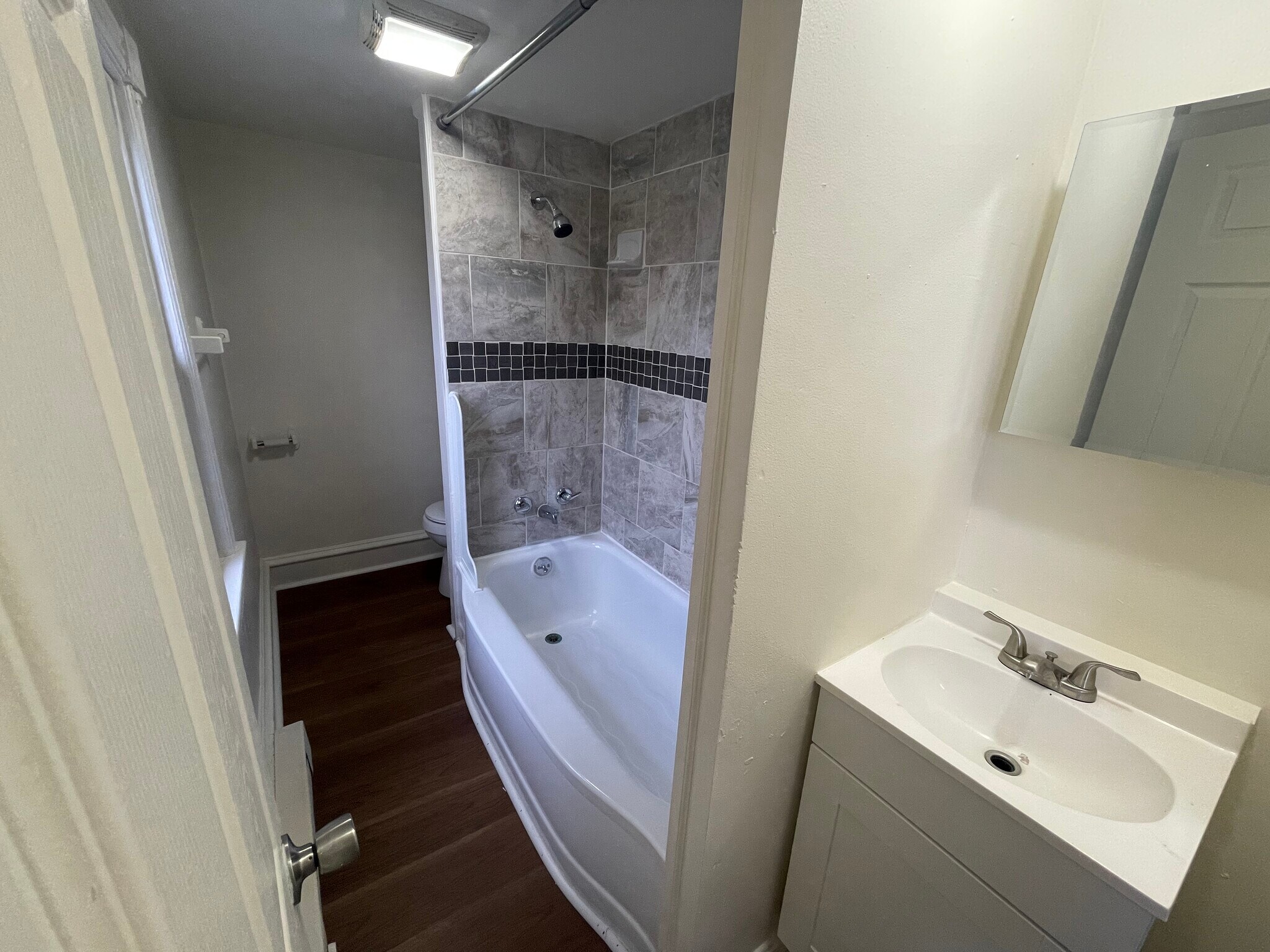 Building Photo - 506 N 2nd St