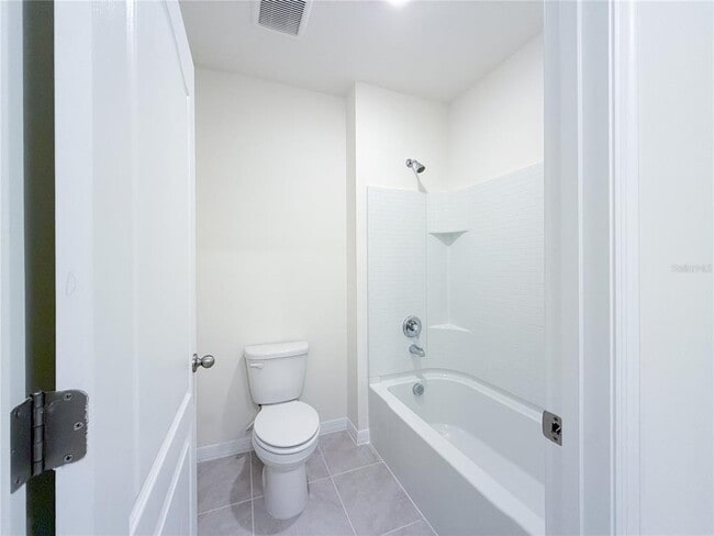 Building Photo - 2054 Tay Wes Dr