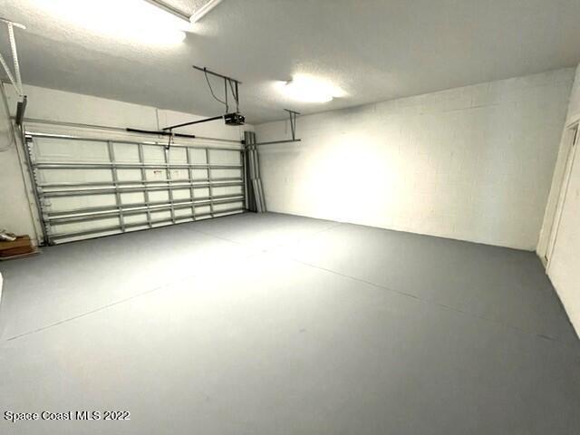 Building Photo - 2881 Casterton Dr