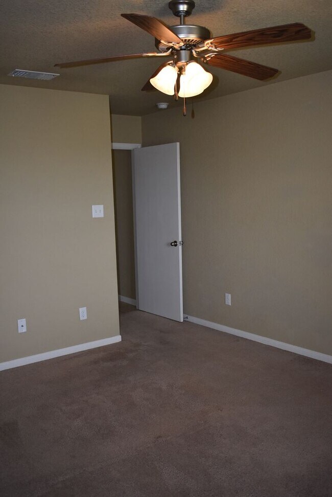 Building Photo - 2603 Cody Poe Rd