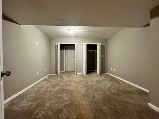 Building Photo - 4302 Stablemere Ct