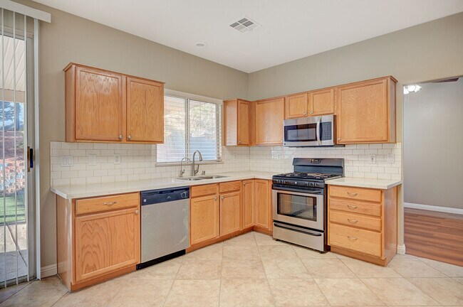 Building Photo - 1005 Prestige Meadows Pl